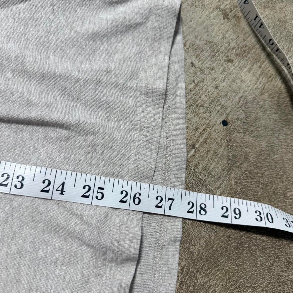 Earth Tone Everlane T-Shirt - Picture 8 of 8